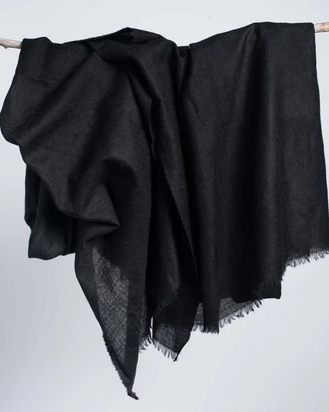 Bloom & Give Black Cashmere Scarf