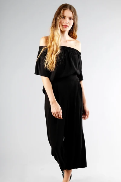 Otis & Maclain Laura Top in Black